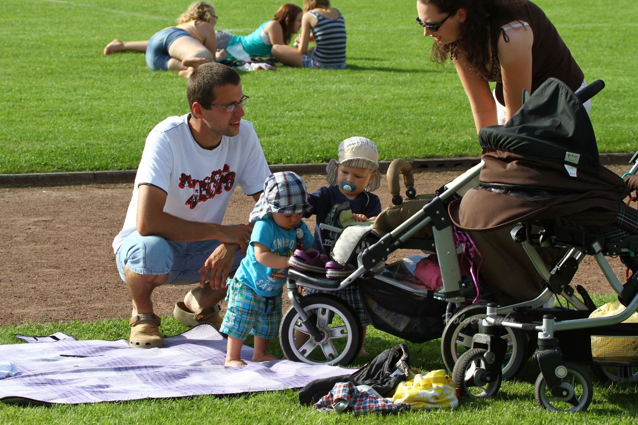 Bild 440 - Vogelschiessen am 18.8.12